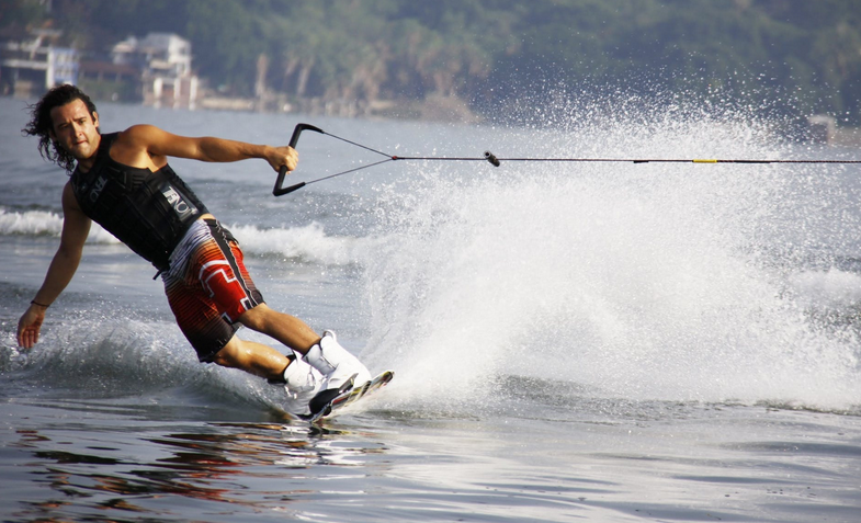 The Health Benefits of Water Skiing