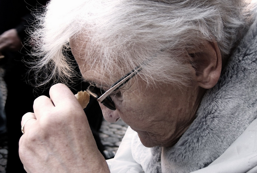 Warning Signs of Alzheimer’s Disease You Shouldn’t Ignore